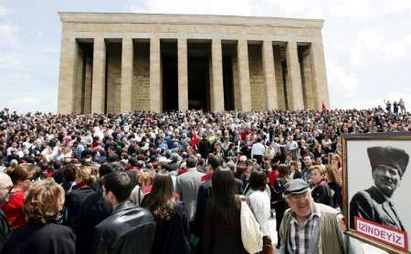 Ankarské mauzoleum Mustafy Kemala Atatürka. | Foto: Reuters