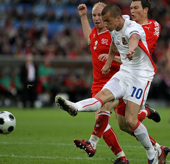 Václav Svěrkoš pálí při úniku švýcarské obraně jediný gól prvního utkání. | Foto: Tomáš Adamec, Aktuálně.cz