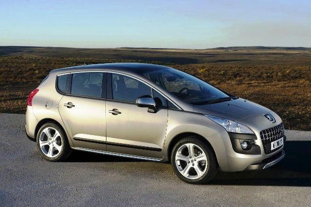 První místo v kategorii MPV v soutěži Auto roku 2010 v ČR obsadil Peugeot 3008. | Foto: Aktuálně.cz