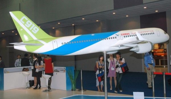 Model vyvíjeného čínského dopravního letadla Comac C919 | Foto: Singapore Air Show