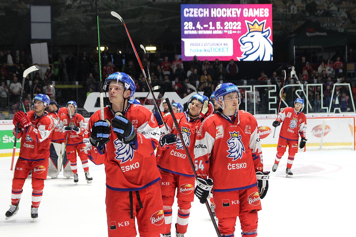 Wieder einmal gelang es den Tschechen, die Österreicher auf ihrem Eis zu schlagen.  Jalonens Team gewann 4:1