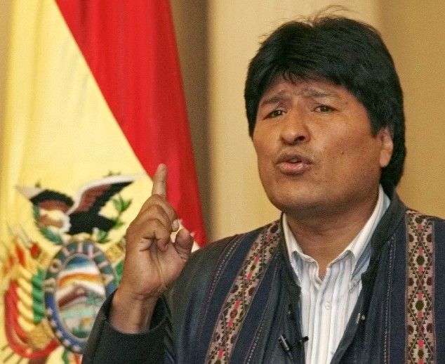 Bolivijský prezident Evo Morales hovoří během televizního projevu k národu z La Pazu 22.2. | Foto: Reuters