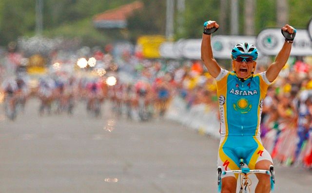 Vinokurov v cíli 13. etapy Tour de France. | Foto: Reuters