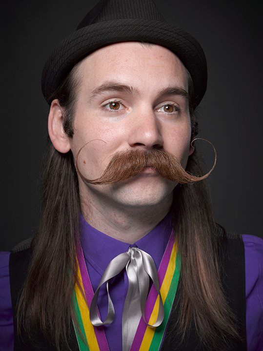 Nebo propojení knírku s účesem, za který by se nemusel stydět ani Jarda Jágr. | Foto: worldbeardchampionships.com, Greg Anderson