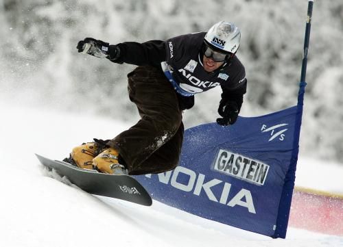 Simon Schoch při slalomu Světového poháru. | Foto: Reuters