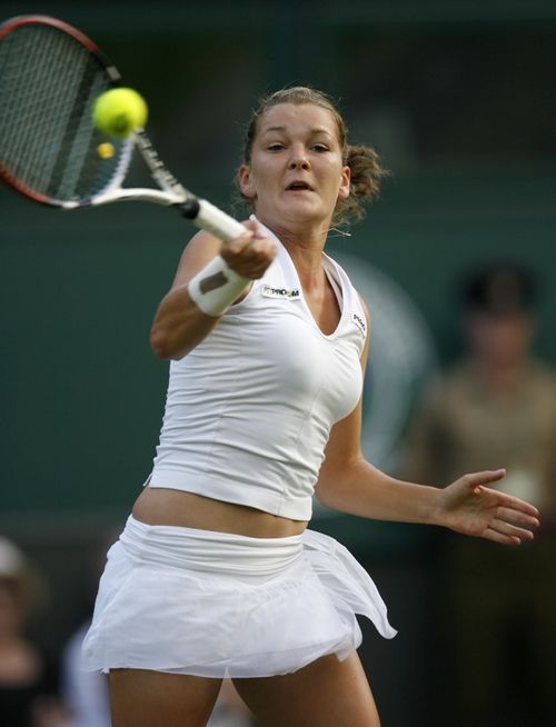 Agniezka Radwanska se trápila s Ivetou Benešovou jen v prvním setu. | Foto: Reuters