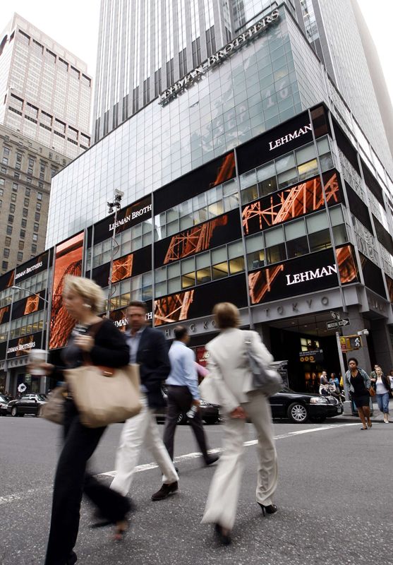 Budova banky Lehman Brothers v New Yorku. | Foto: Reuters