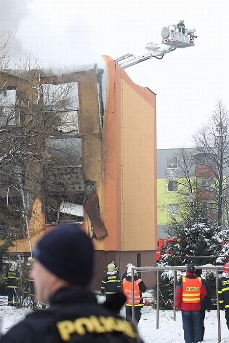 Exploze domem otřásla před čtvrtou hodinou ráno. | Foto: ČTK