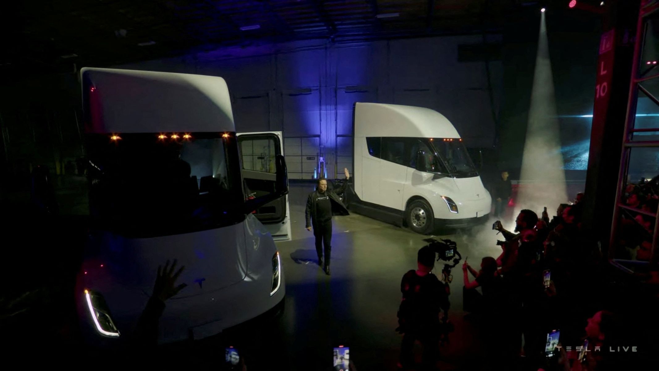 Il primo camion elettrico consegnato da Tesla era per Pepsi.  Perché Musk tace sulla tecnologia?