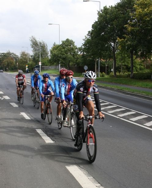 Již tento týden ve středu začne v dánském Rosklide mistrovství světa v silniční cyklistice hendikepovaných sportovců. Na sníku trénink českých reprezentantů | Foto: Lukáš Kratochvíl