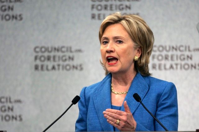 Hillary Clintonová při středečním projevu v think tanku Rada pro zahraniční politiku (CFR). Mluvila hlavně o Íránu. | Foto: Reuters