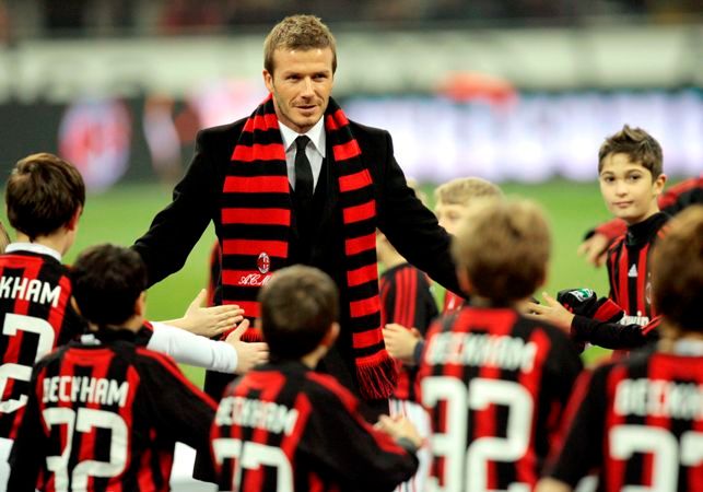 Beckham působil také v Sérii A a práce s dětmi ho tam těšila | Foto: Reuters