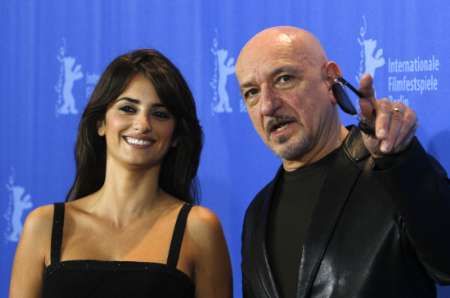 Penelope Cruzová a Ben Kingsley uvádějí na Berlinale film Elegie | Foto: Reuters