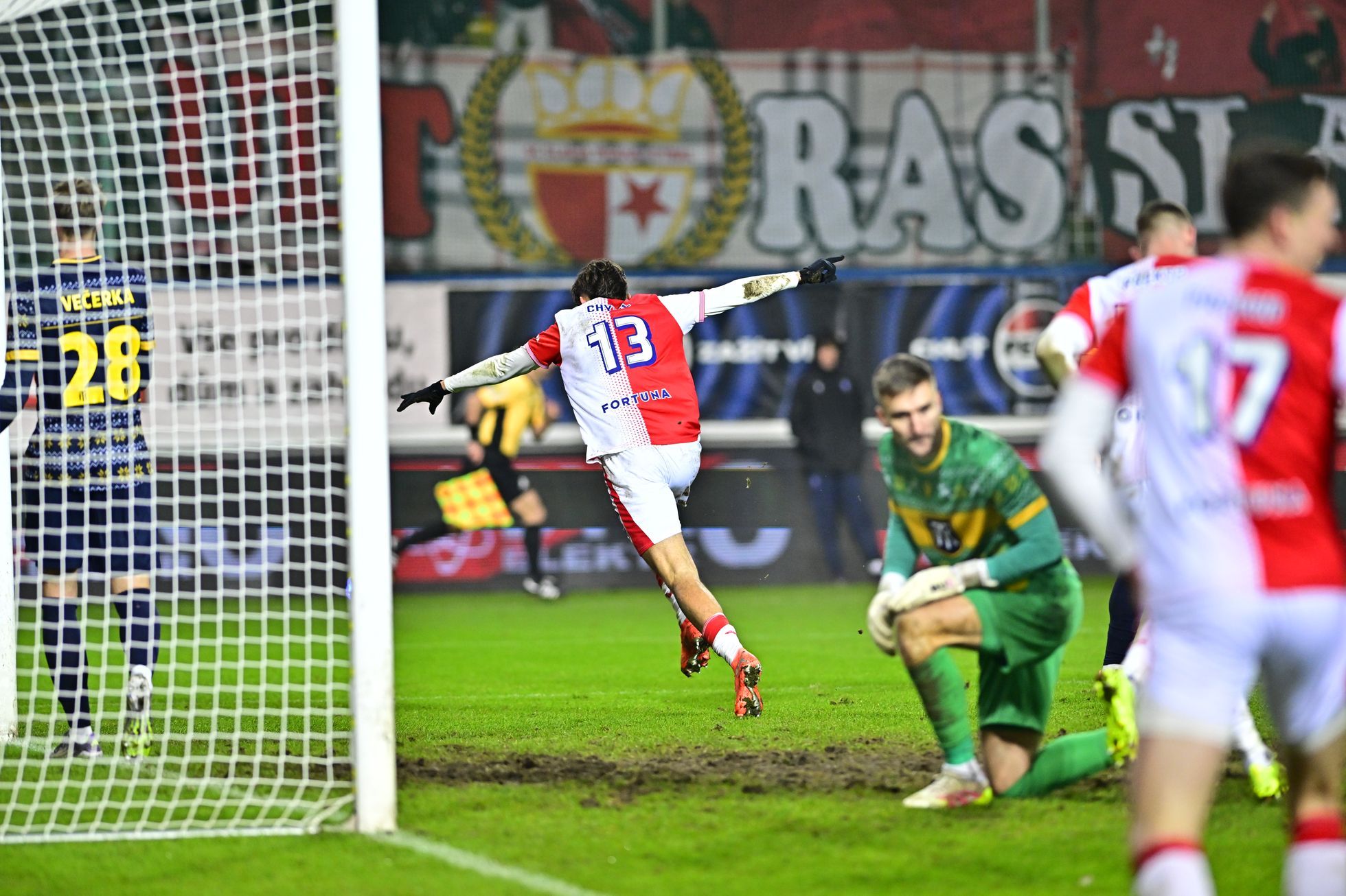 Chytil zlomil prokletí, Slavia se ale v Teplicích strachovala. Bude podzimním mistrem