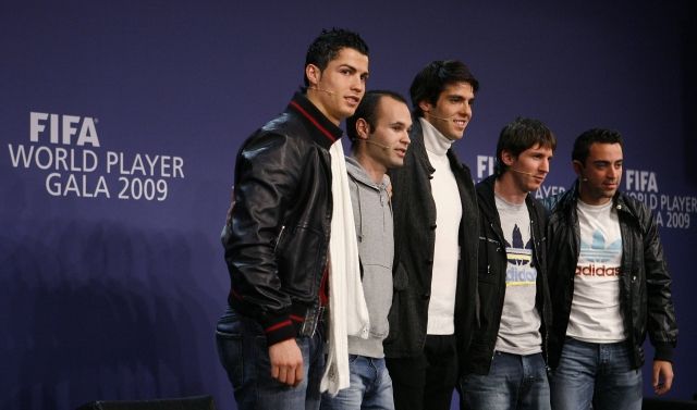 Kandidáti na nejlepšího fotbalistu roku: Ronaldo, Iniesta, Kaká, Messi a Xavi. | Foto: Reuters