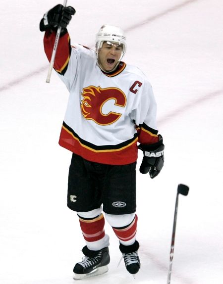 Jarome Iginla se raduje ze vstřelení gólu Coloradu Avalanche. | Foto: Reuters