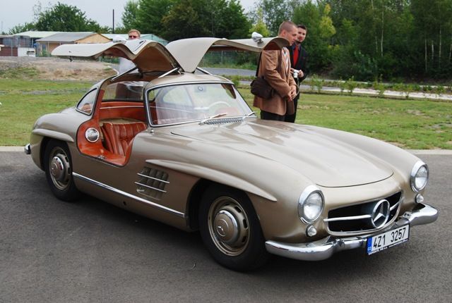 Jeden z nejobdivovanějších automobilů světa Mercedes 300 SL Gullwing | Foto: Radek Pecák