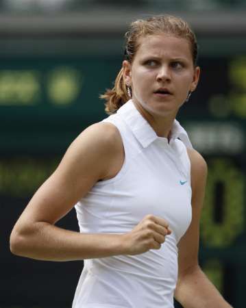 Lucie Šafářová na Wimbledonu. | Foto: Reuters