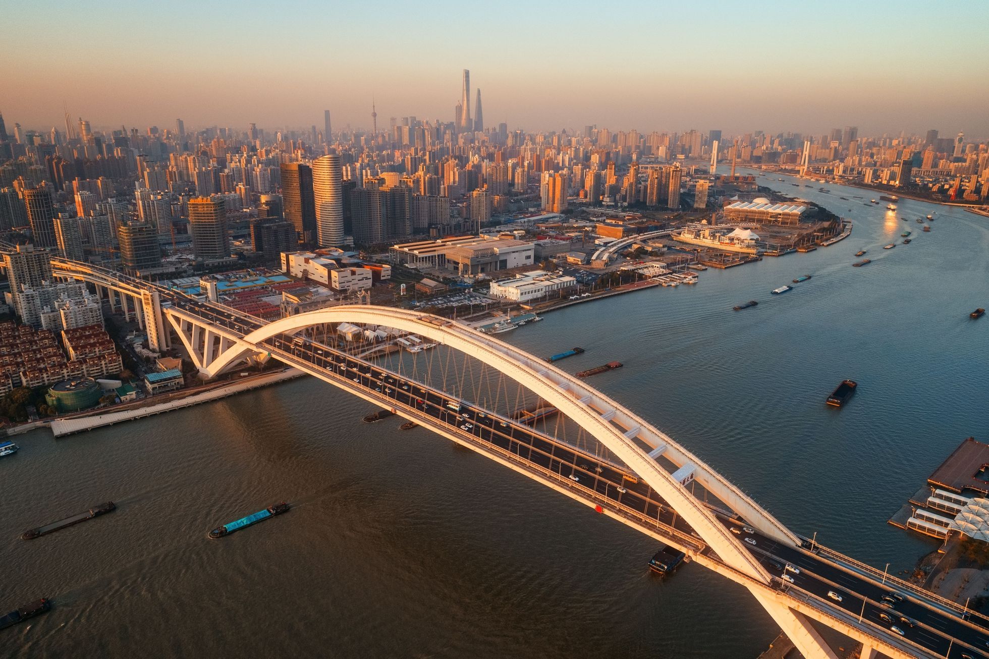 The History and Importance of the Lupu Bridge in Shanghai, China