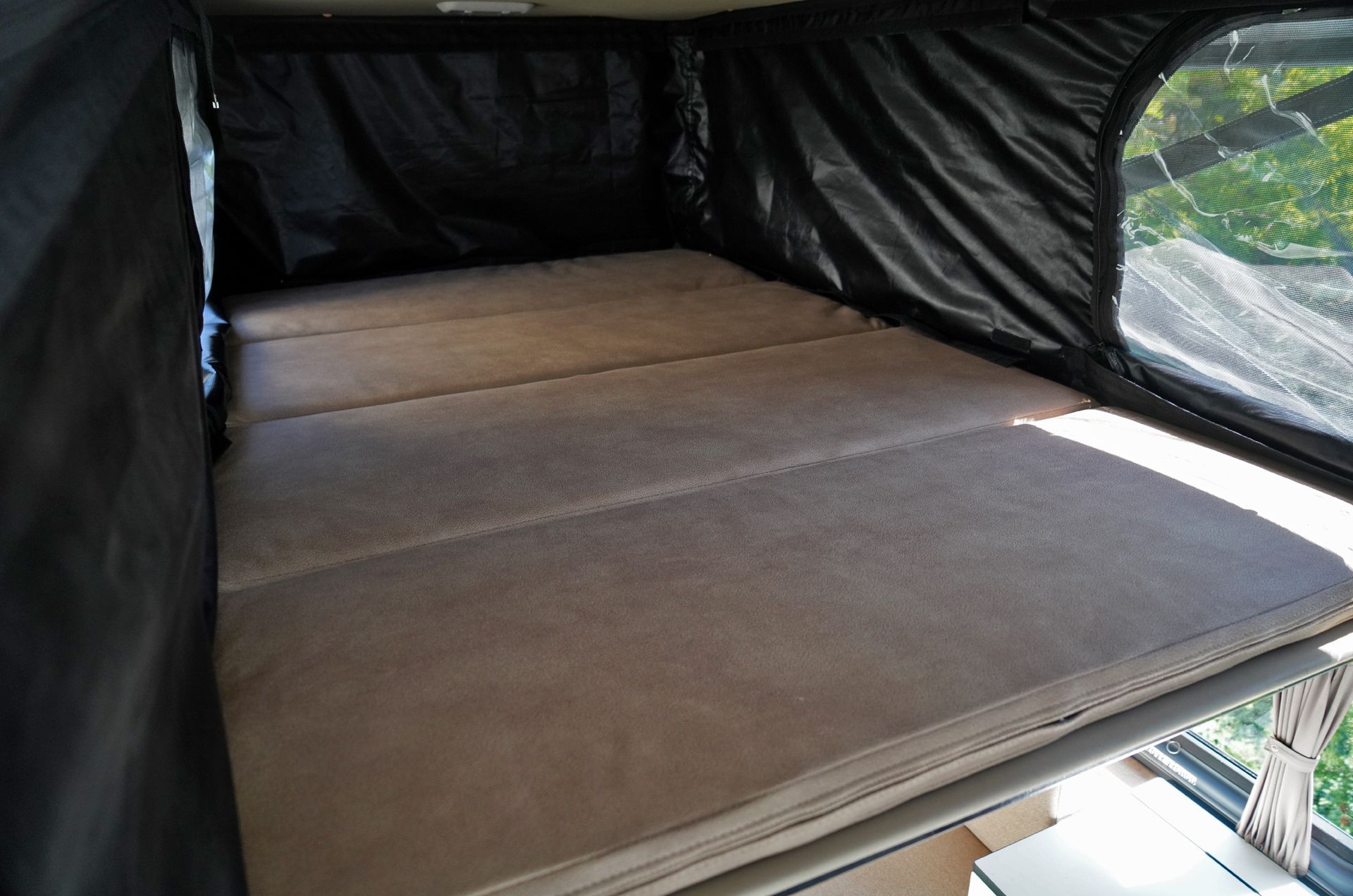 Uaz Bajkal Je Vw California Na Rusky Zpusob Obytnou Buchanku Uz Koupite I V Cesku Aktualne Cz