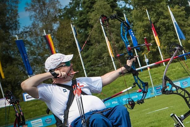 Lukostřelec David Drahonínský získal třetí paralympijskou medaili. | Foto: Archiv: David Drahonínský