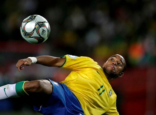 Neprosadil se ani Robinho. | Foto: Reuters