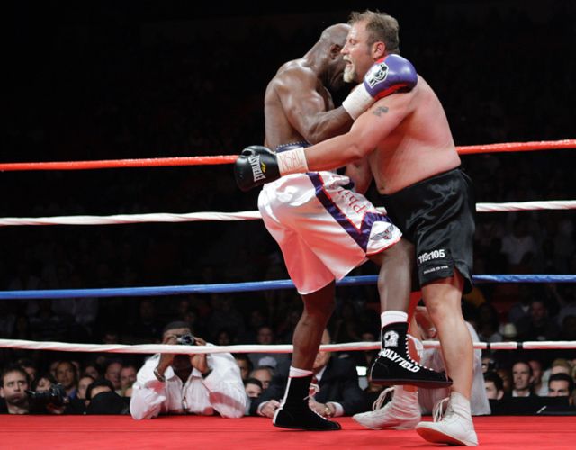 Evander Holyfield vs Francois Botha | Foto: Reuters