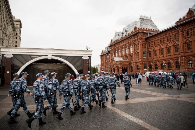 Policisté na Rudém náměstí | Foto: ČTK