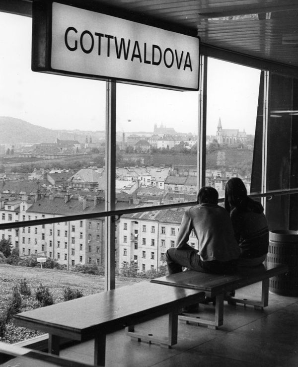 Nynější stanice metra Vyšehrad se za socialismu jmenovala Gottwaldova. | Foto: archiv Dopravního podniku hl. m. Prahy