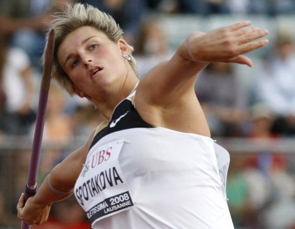 Barbora Špotáková v Lausanne na své olympijské superhody nenavázala. | Foto: Reuters