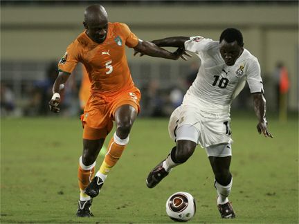 Didier Zokora v dresu Pobřeží slonoviny na africkém šampionátu. | Foto: Reuters