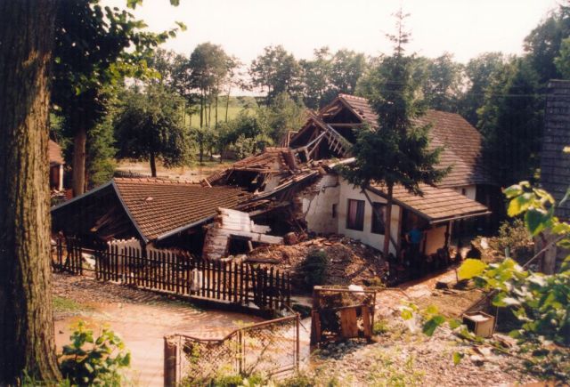 Povodeň na Rychnovsku 1998. | Foto: Hasiči Královéhradecký kraj