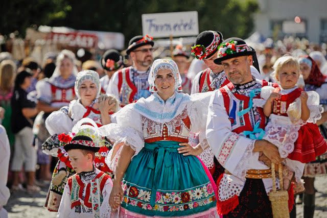 Pochod v krojích. | Foto: Libor Fojtík