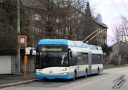 Trolejbus v barvách Dopravního podniku Ostrava | Foto: www.spz.logout.cz