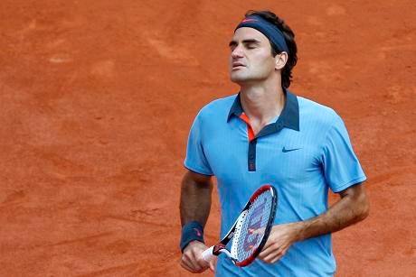 Roger Federer byl mnohdy v nesnázích | Foto: Sport