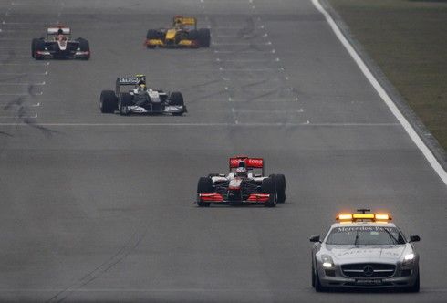 Safety Car na trati | Foto: Sport