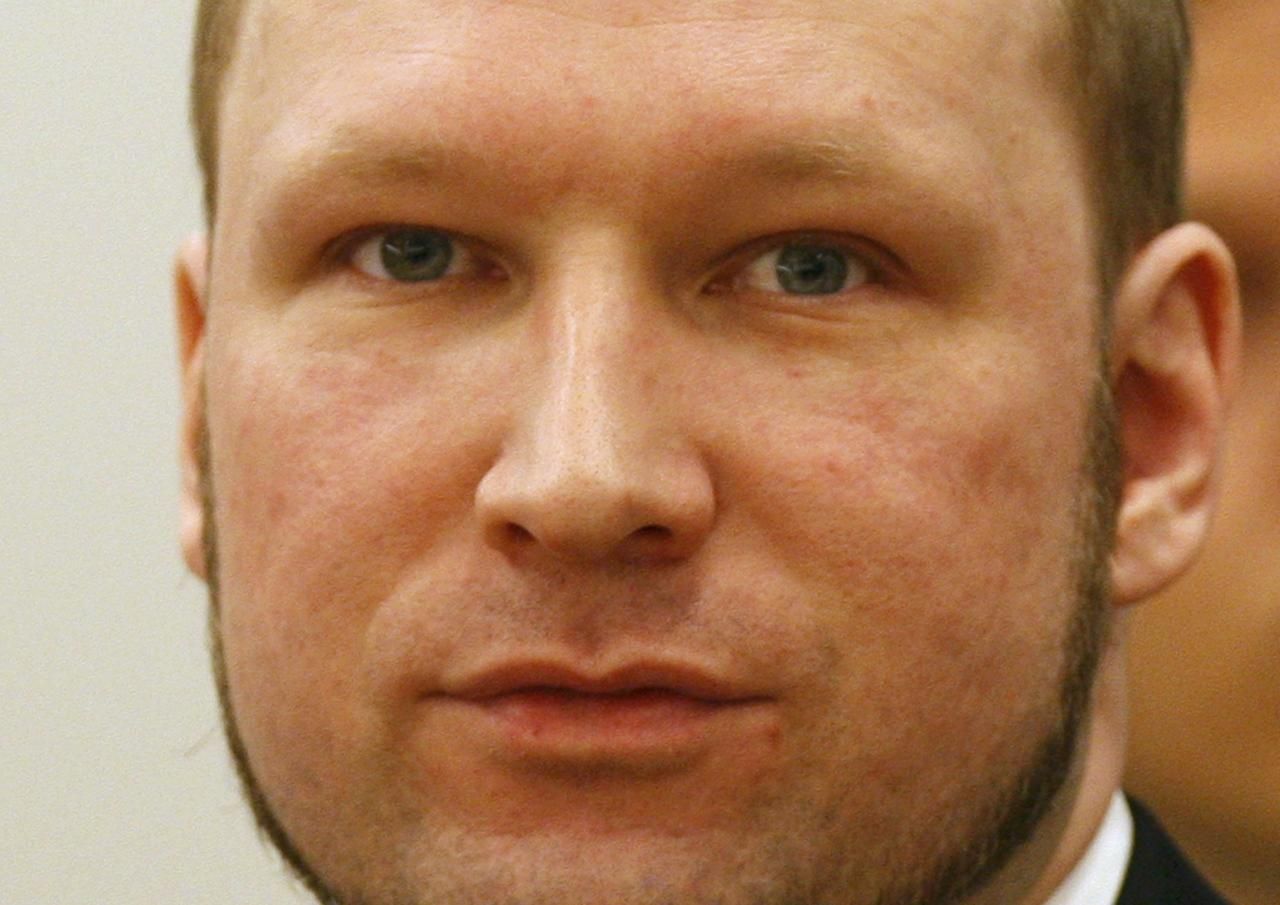 Breivik saksøker Norge på grunn av soningsforholdene.  Han liker ikke cellekontroll og isolasjon