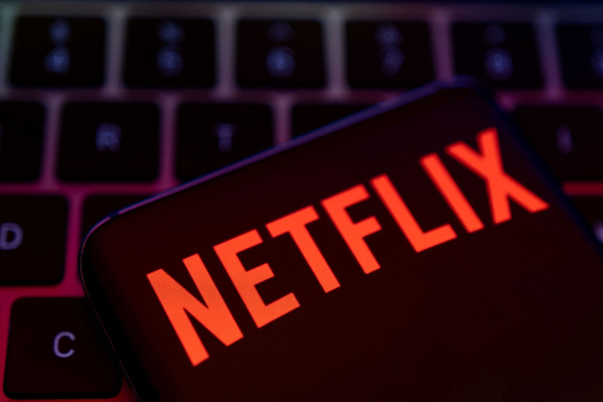 Netflix míří na Warner Bros a chystá největší otřes Hollywoodu za dekády