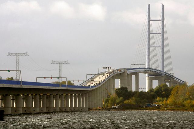 Pohled na nový most - úsek u přístavního města Stralsund. | Foto: Reuters