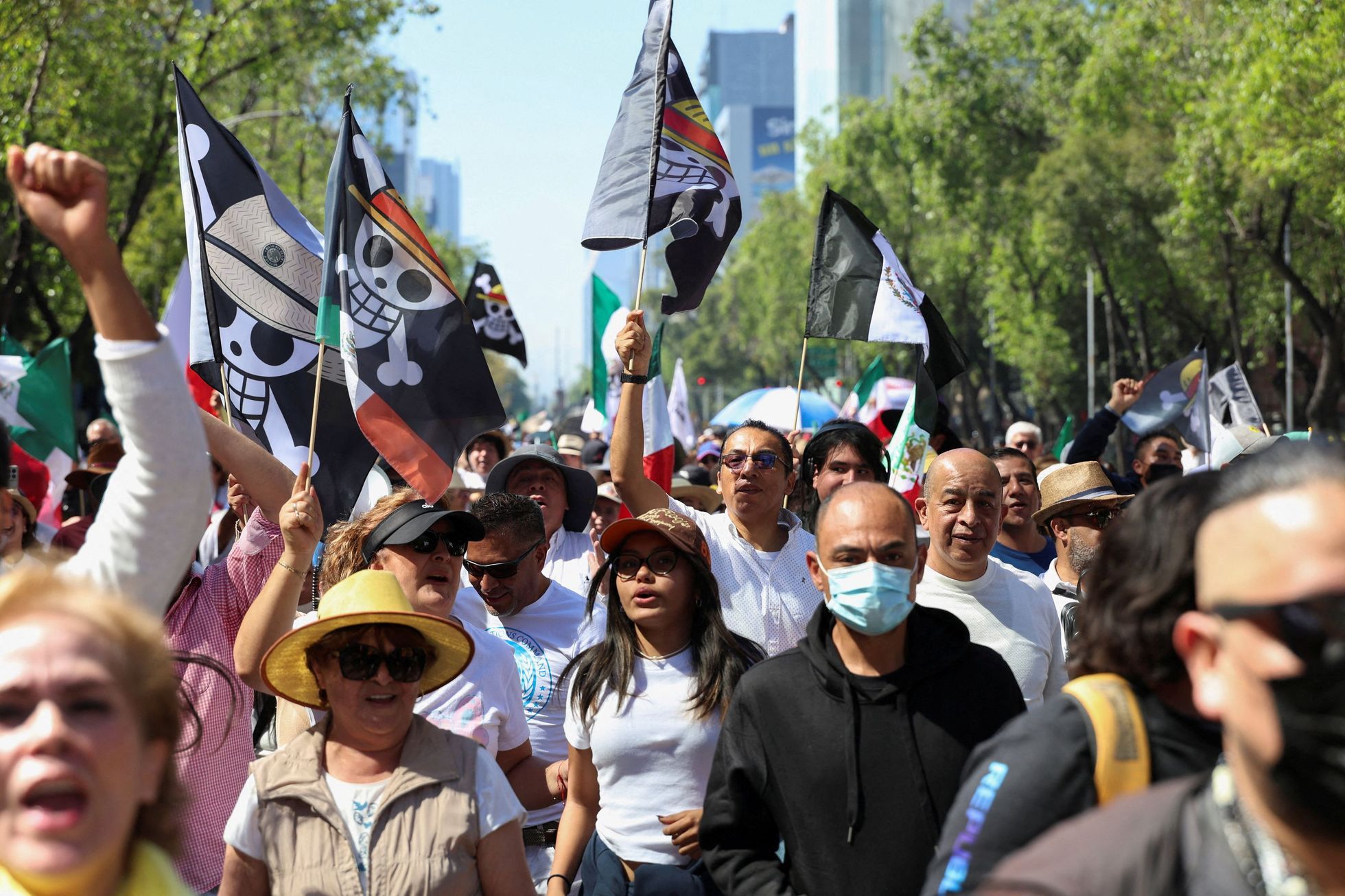 Z世代はメキシコの未来を自らの手中に収めています。反カルテルの抗議活動が街路に溢れた
