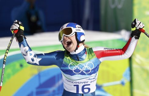 Lindsey Vonnová slaví vítězství na olympijských hrách | Foto: Sport