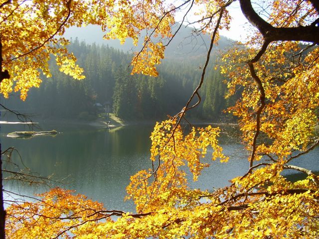 Nedaleko Koločavy leží Siněvirské jezero, vyhlášený cíl návštěvníků Karpat. | Foto: Martin Novák