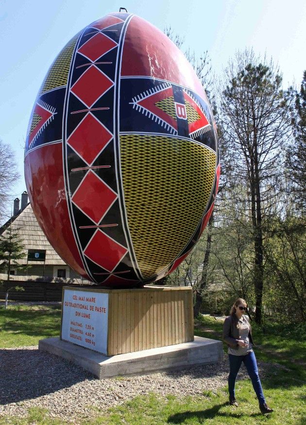 V Rumunsku mají obrovské vejce. | Foto: Reuters