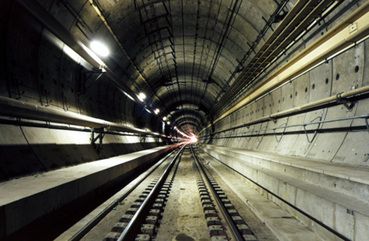 Jak vypadá skutečný tunel pod vodním kanálem mezi Anglií a Francií | Foto: Eutorunnel