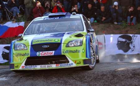 Marcus Grönholm s Fordem Focus na trati Korsické rallye. | Foto: Reuters