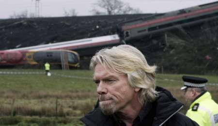 Richard Barnson, šéf společnosti Virgin, která provozuje rychlovlak Virgin Pendolino na trase Londýn-Glasgow | Foto: Reuters