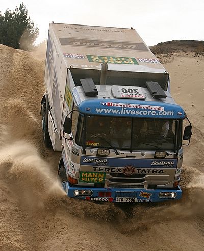 Tatra Tomáše Tomečka při tetsech před Rallye Dakar. | Foto: Letka Racing Team