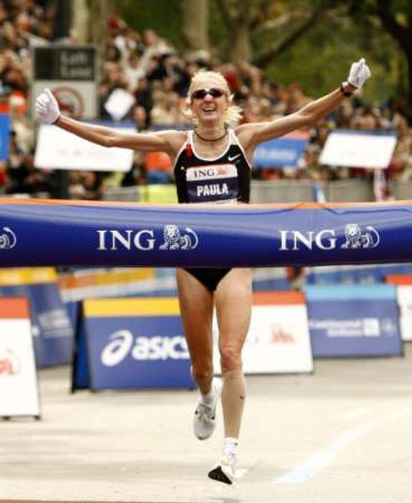 V lednu Britka Paula Radcliffeová porodila, v listopadu už vyhrála slavný newyorský maratón. Nebojí se ani pekingského smogu na olympiádě. | Foto: Reuters