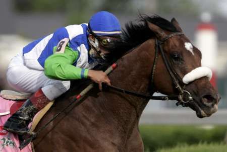 Barbaro s žokejem Edgarem Pradem v sedle vyhrál 132. ročník Kentucky Derby. | Foto: Reuters