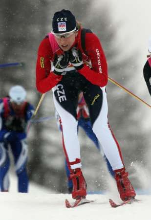 Kateřina Neumannová na trati vítězného olympijského závodu. | Foto: Reuters